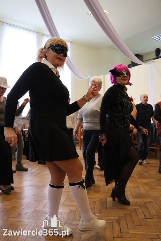 Fotorelacja: Karnawałowy Marsz Nordic Walking w Zawierciu