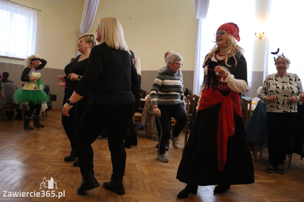 Fotorelacja: Karnawałowy Marsz Nordic Walking w Zawierciu