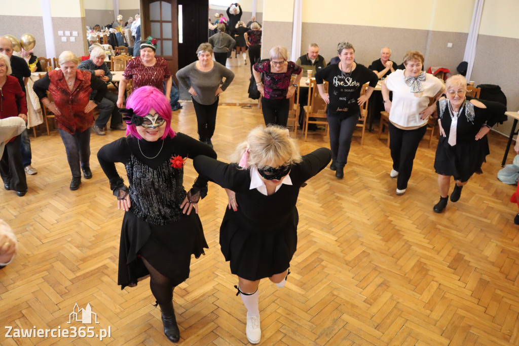 Fotorelacja: Karnawałowy Marsz Nordic Walking w Zawierciu