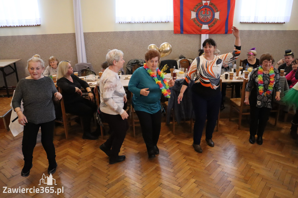 Fotorelacja: Karnawałowy Marsz Nordic Walking w Zawierciu
