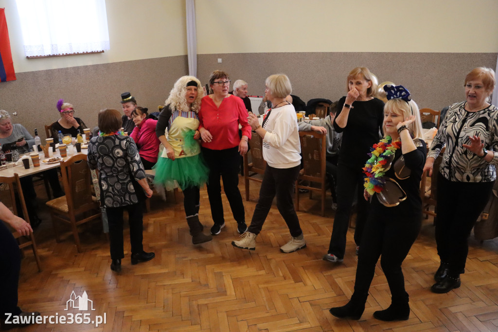 Fotorelacja: Karnawałowy Marsz Nordic Walking w Zawierciu