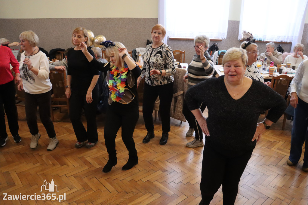 Fotorelacja: Karnawałowy Marsz Nordic Walking w Zawierciu