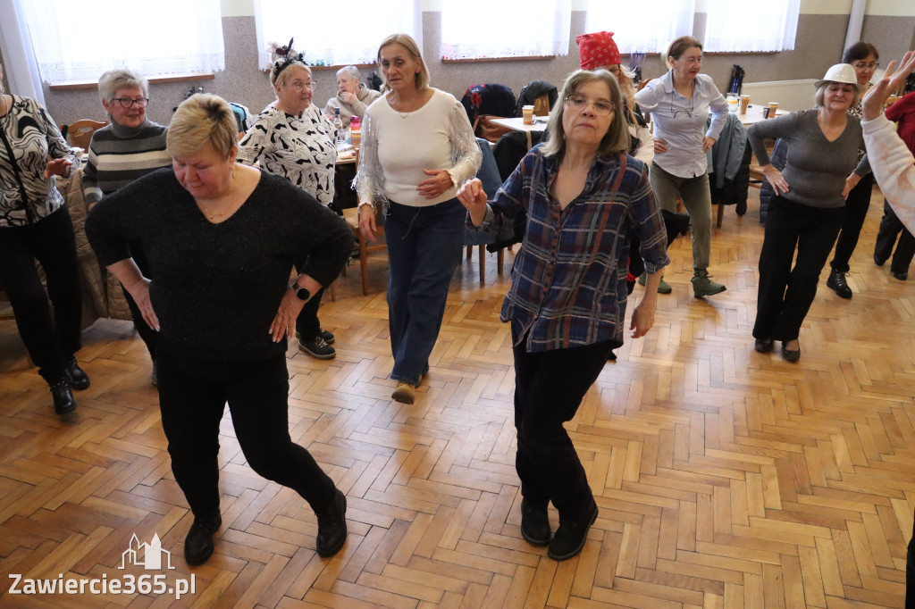 Fotorelacja: Karnawałowy Marsz Nordic Walking w Zawierciu