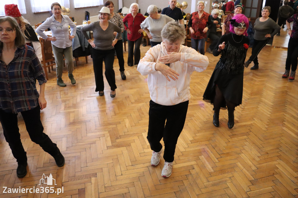 Fotorelacja: Karnawałowy Marsz Nordic Walking w Zawierciu