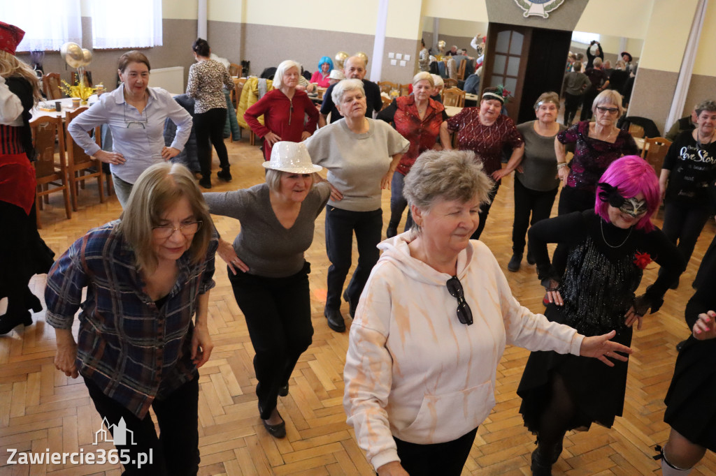Fotorelacja: Karnawałowy Marsz Nordic Walking w Zawierciu