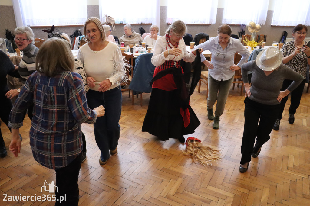 Fotorelacja: Karnawałowy Marsz Nordic Walking w Zawierciu