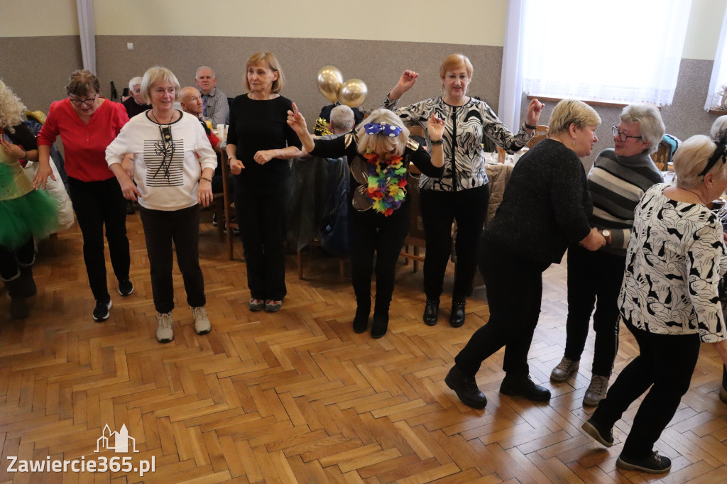 Fotorelacja: Karnawałowy Marsz Nordic Walking w Zawierciu
