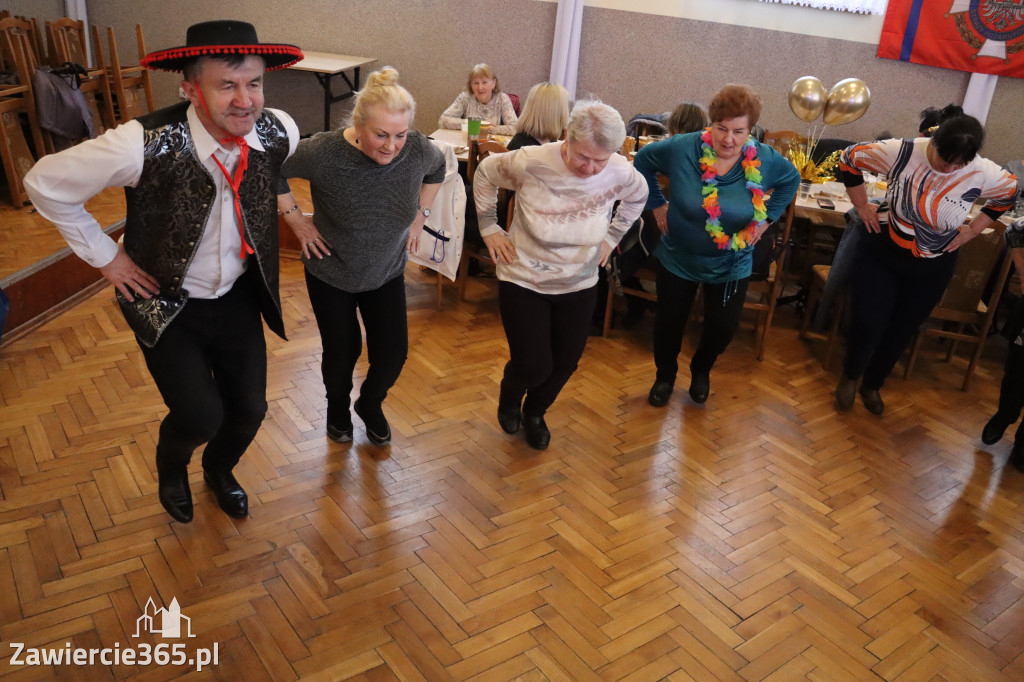 Fotorelacja: Karnawałowy Marsz Nordic Walking w Zawierciu