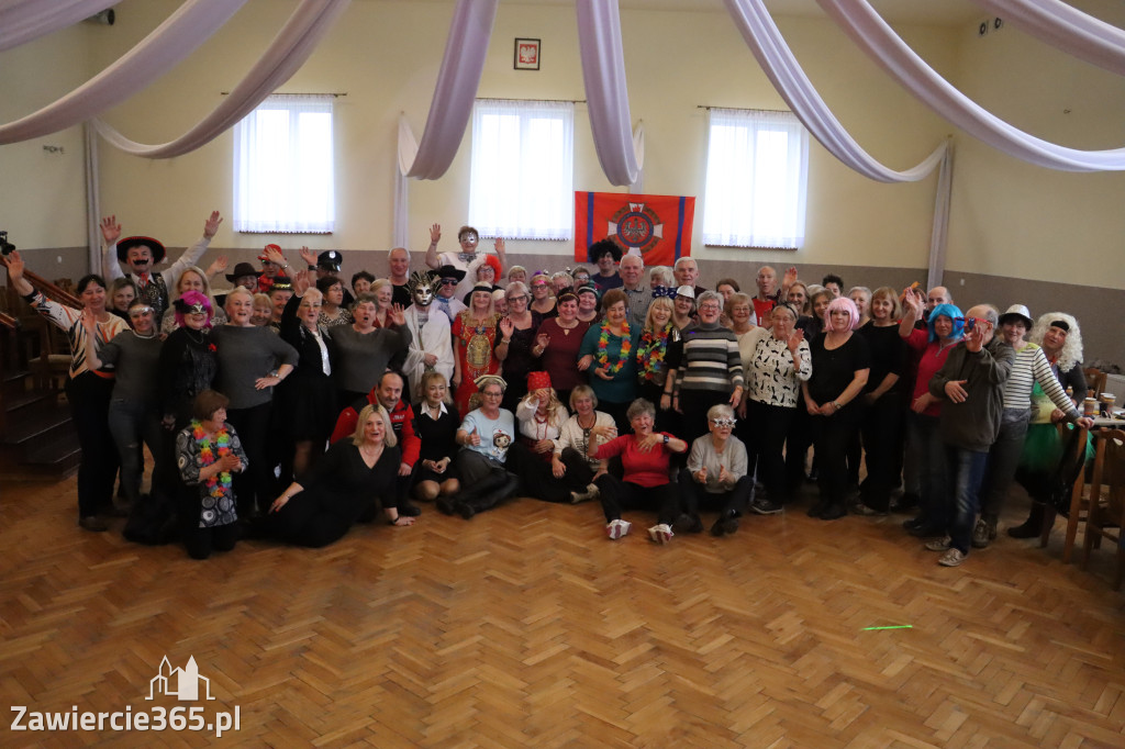 Fotorelacja: Karnawałowy Marsz Nordic Walking w Zawierciu