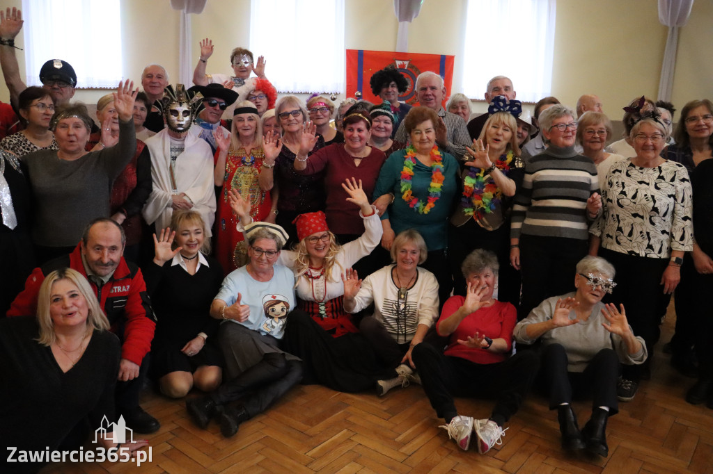 Fotorelacja: Karnawałowy Marsz Nordic Walking w Zawierciu