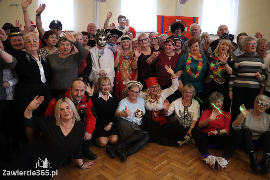 Fotorelacja: Karnawałowy Marsz Nordic Walking w Zawierciu