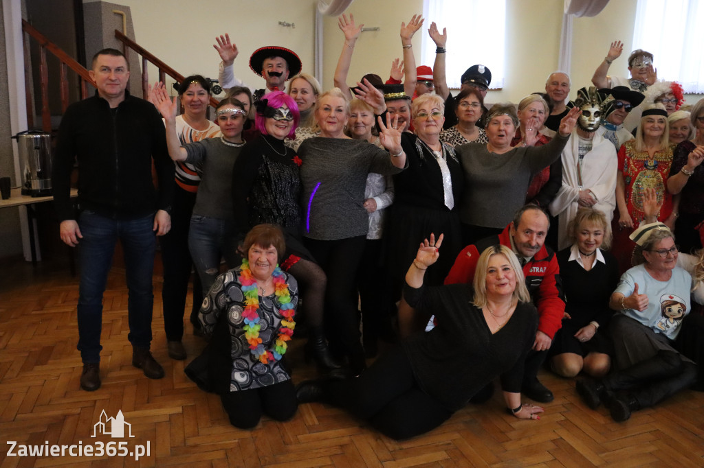 Fotorelacja: Karnawałowy Marsz Nordic Walking w Zawierciu