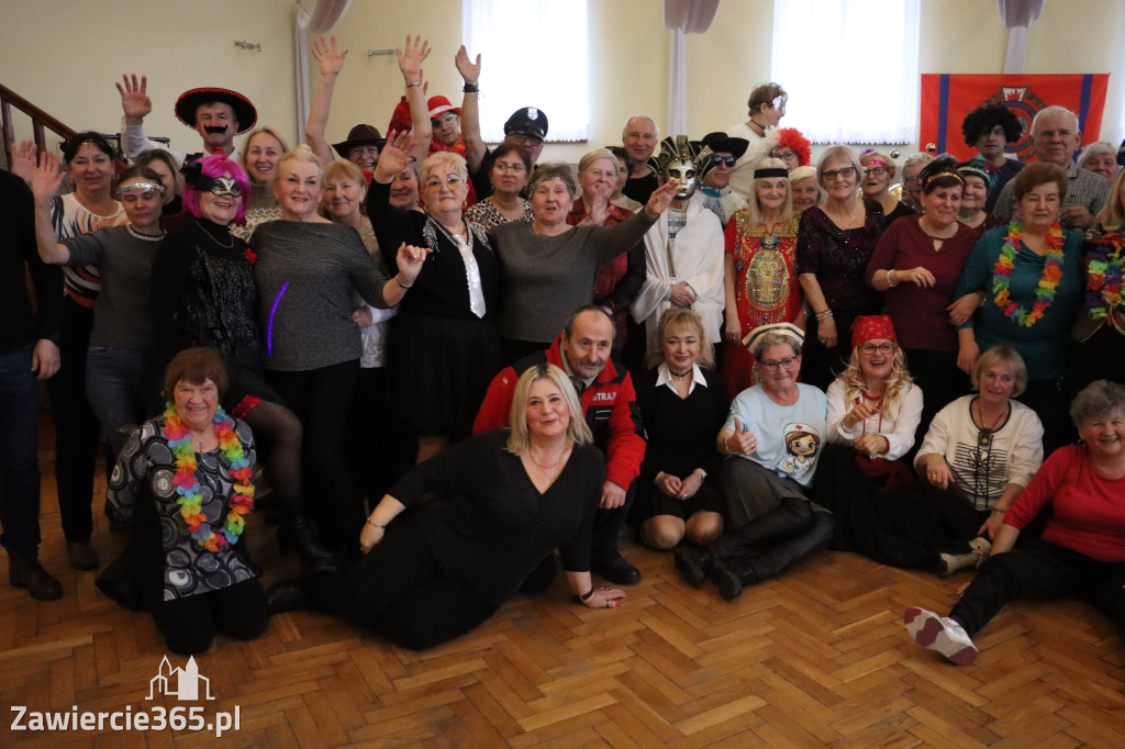 Fotorelacja: Karnawałowy Marsz Nordic Walking w Zawierciu