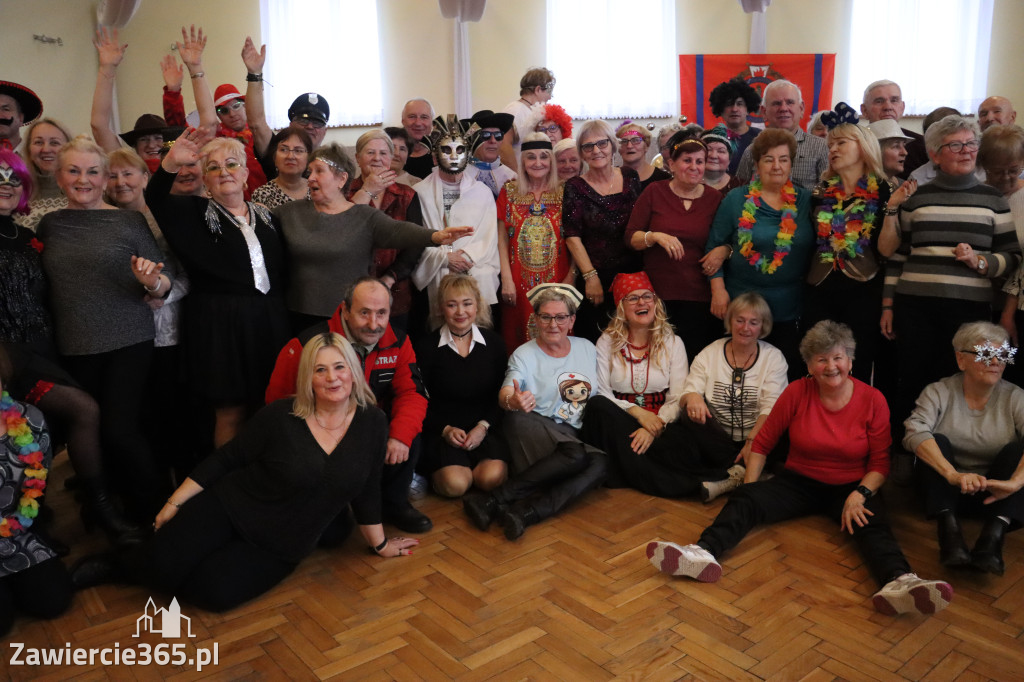 Fotorelacja: Karnawałowy Marsz Nordic Walking w Zawierciu