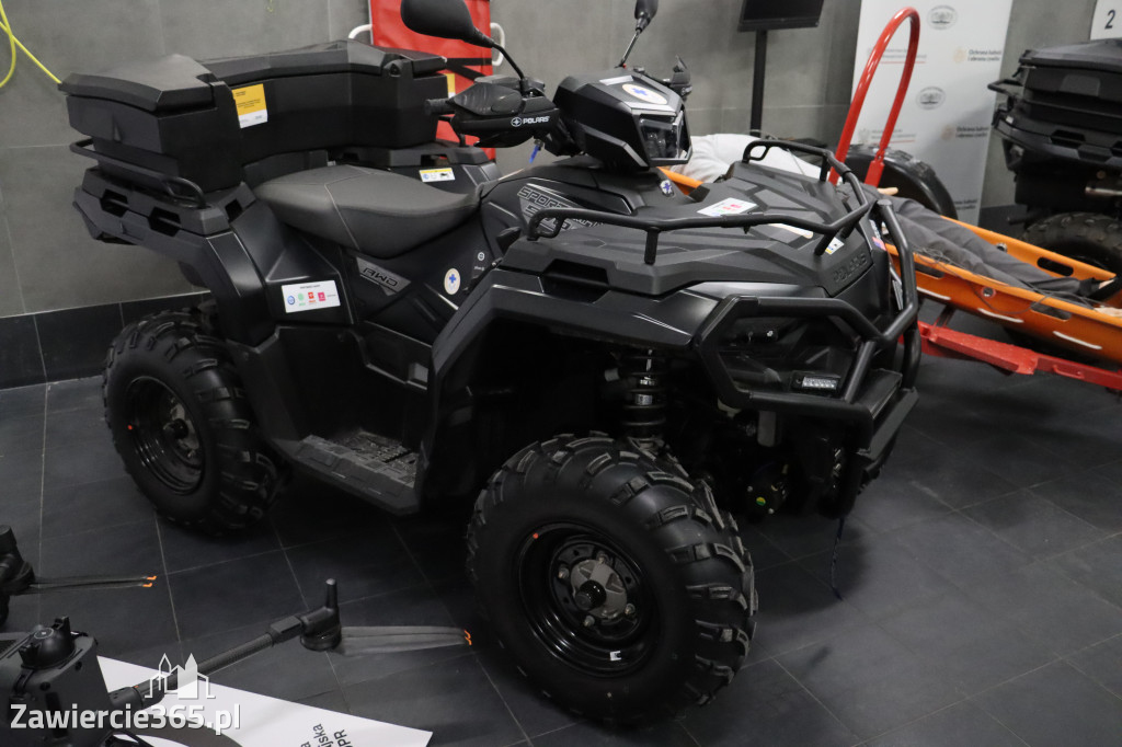 Fotorelacja: Przekazanie sprzętu dla Grupy Jurajskiej GOPR w Podlesicach gmina Kroczyce