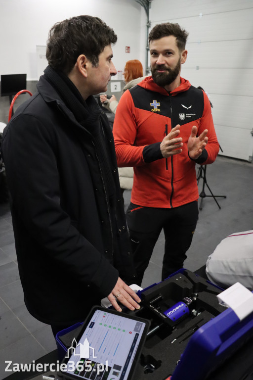 Fotorelacja: Przekazanie sprzętu dla Grupy Jurajskiej GOPR w Podlesicach gmina Kroczyce