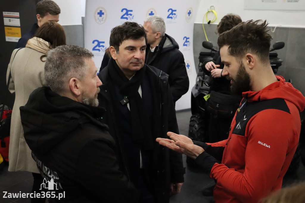 Fotorelacja: Przekazanie sprzętu dla Grupy Jurajskiej GOPR w Podlesicach gmina Kroczyce