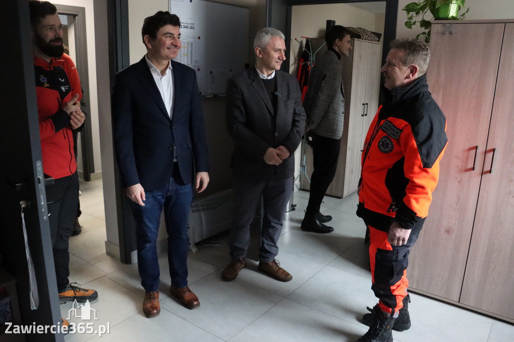 Fotorelacja: Przekazanie sprzętu dla Grupy Jurajskiej GOPR w Podlesicach gmina Kroczyce