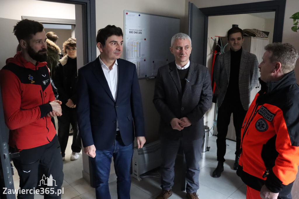 Fotorelacja: Przekazanie sprzętu dla Grupy Jurajskiej GOPR w Podlesicach gmina Kroczyce