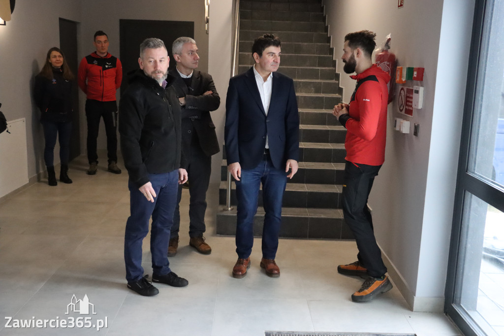 Fotorelacja: Przekazanie sprzętu dla Grupy Jurajskiej GOPR w Podlesicach gmina Kroczyce