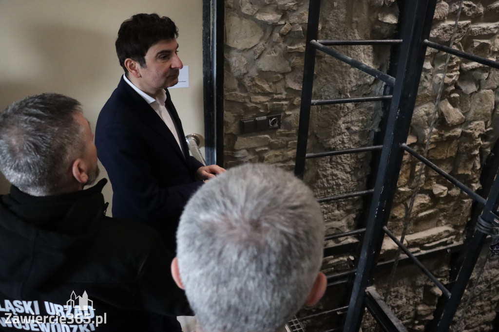 Fotorelacja: Przekazanie sprzętu dla Grupy Jurajskiej GOPR w Podlesicach gmina Kroczyce