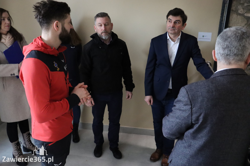 Fotorelacja: Przekazanie sprzętu dla Grupy Jurajskiej GOPR w Podlesicach gmina Kroczyce