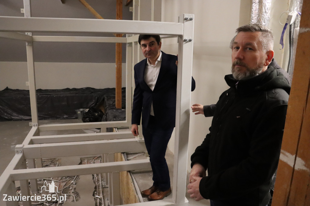 Fotorelacja: Przekazanie sprzętu dla Grupy Jurajskiej GOPR w Podlesicach gmina Kroczyce