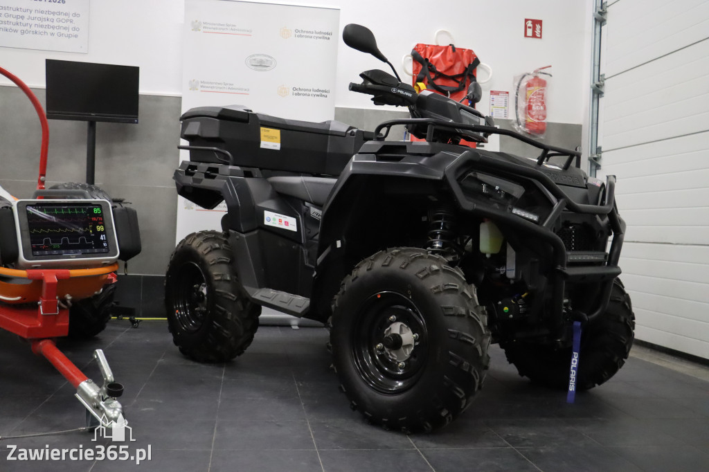 Fotorelacja: Przekazanie sprzętu dla Grupy Jurajskiej GOPR w Podlesicach gmina Kroczyce