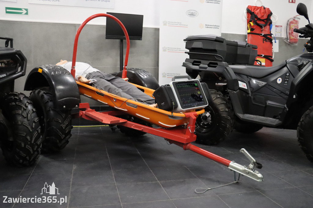 Fotorelacja: Przekazanie sprzętu dla Grupy Jurajskiej GOPR w Podlesicach gmina Kroczyce