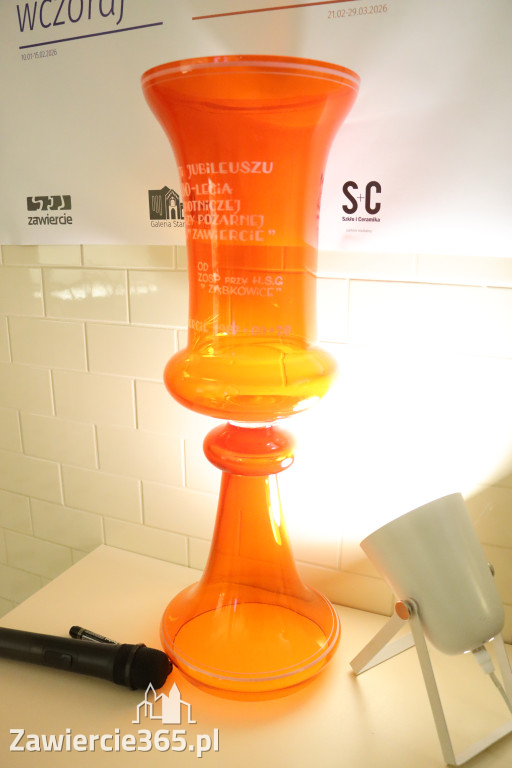 Fotorelacja Zawiercie: wykład - SZKŁO Z KREDENSU BABCI. OPOWIEŚCI O HSG ZĄBKOWICE