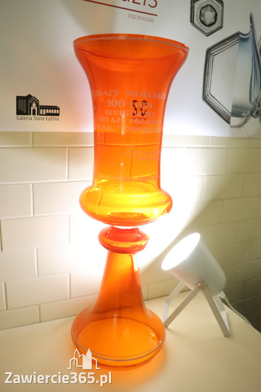 Fotorelacja Zawiercie: wykład - SZKŁO Z KREDENSU BABCI. OPOWIEŚCI O HSG ZĄBKOWICE