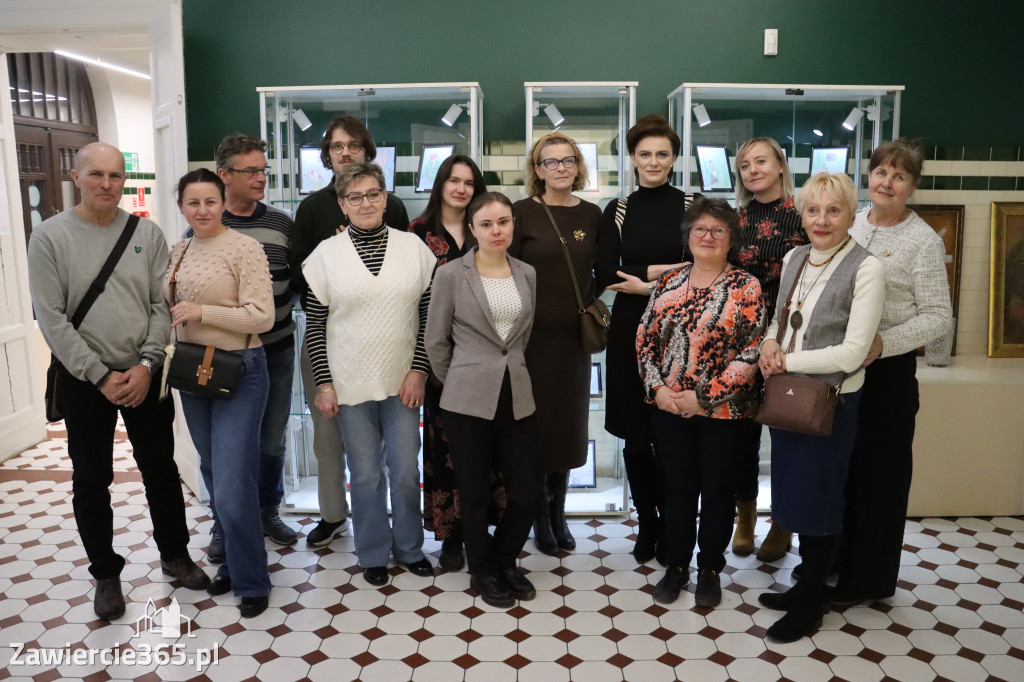 Fotorelacja Zawiercie: wykład - SZKŁO Z KREDENSU BABCI. OPOWIEŚCI O HSG ZĄBKOWICE