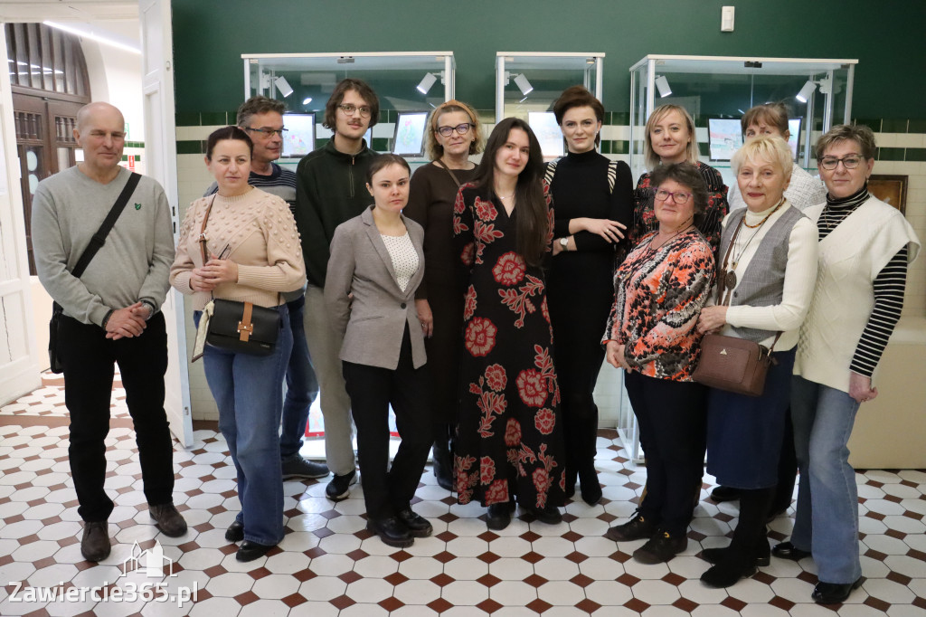 Fotorelacja Zawiercie: wykład - SZKŁO Z KREDENSU BABCI. OPOWIEŚCI O HSG ZĄBKOWICE