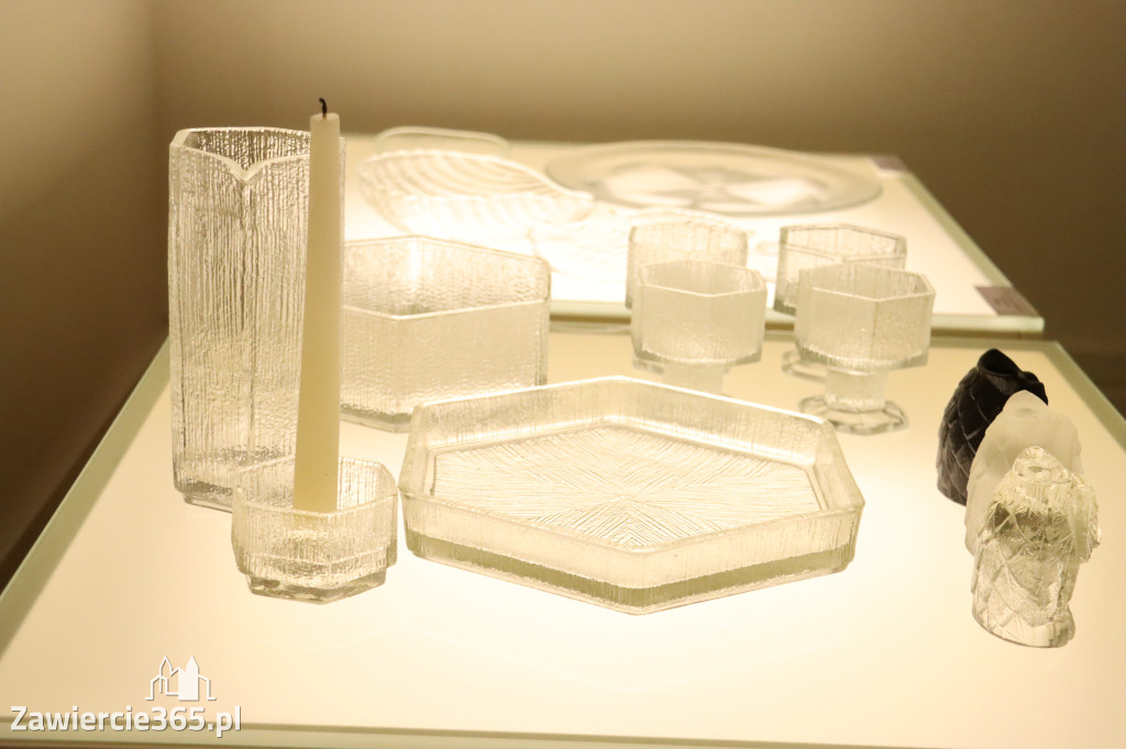 Fotorelacja Zawiercie: wykład - SZKŁO Z KREDENSU BABCI. OPOWIEŚCI O HSG ZĄBKOWICE