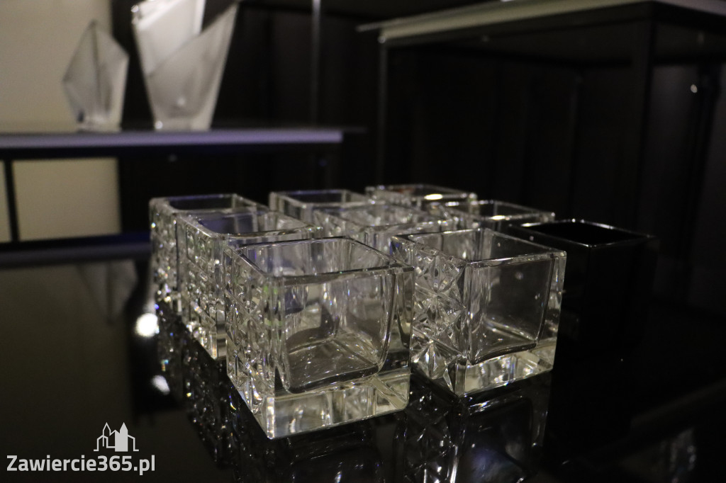 Fotorelacja Zawiercie: wykład - SZKŁO Z KREDENSU BABCI. OPOWIEŚCI O HSG ZĄBKOWICE