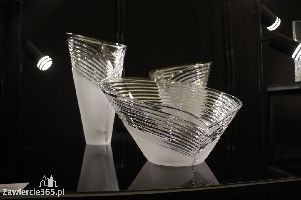 Fotorelacja Zawiercie: wykład - SZKŁO Z KREDENSU BABCI. OPOWIEŚCI O HSG ZĄBKOWICE