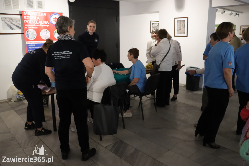 Fotorelacja: Zawierciański Dzień Kobiet w MOK Zawiercie