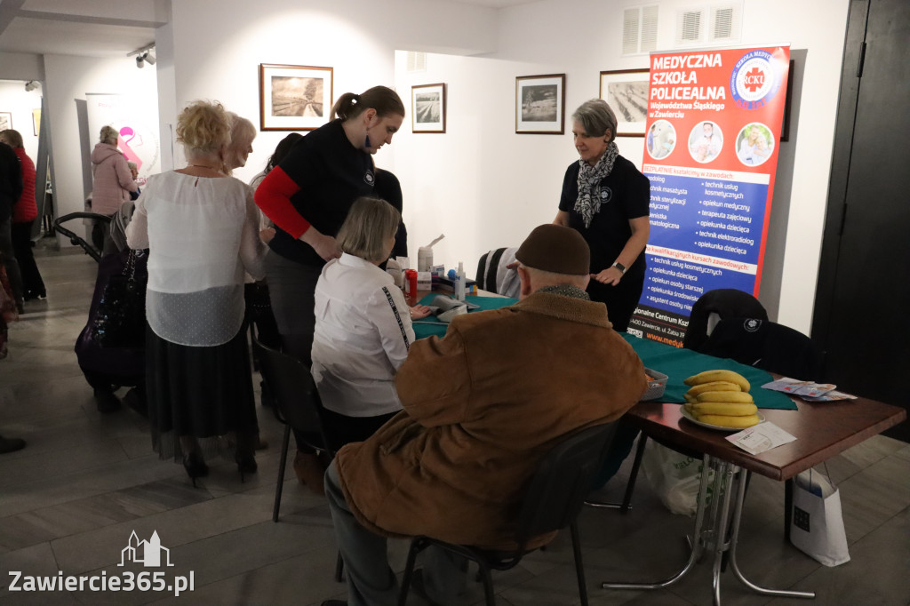 Fotorelacja: Zawierciański Dzień Kobiet w MOK Zawiercie