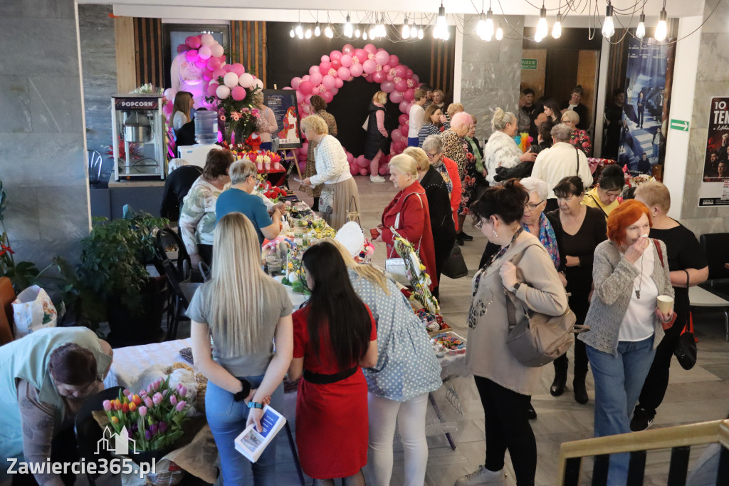 Fotorelacja: Zawierciański Dzień Kobiet w MOK Zawiercie