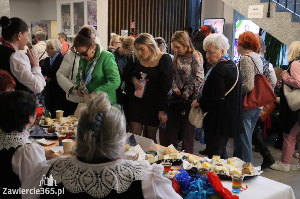 Fotorelacja: Zawierciański Dzień Kobiet w MOK Zawiercie
