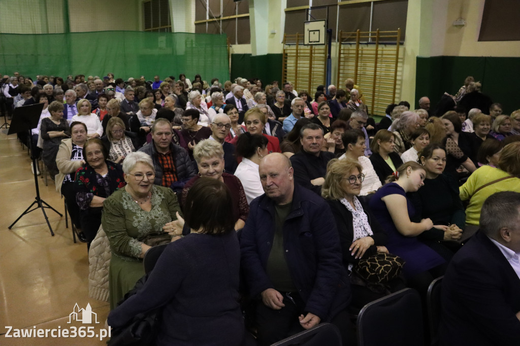 Fotorelacja: Koncert z okazji Dnia Kobiet w Kroczycach