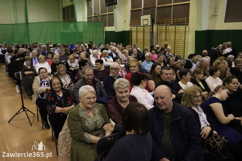 Fotorelacja: Koncert z okazji Dnia Kobiet w Kroczycach
