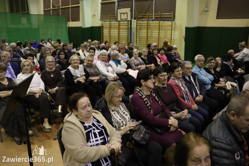 Fotorelacja: Koncert z okazji Dnia Kobiet w Kroczycach