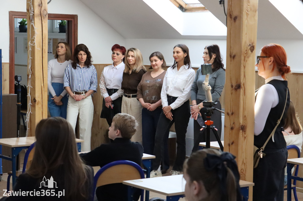 Fotorelacja: Olimpiada Języka Polskiego organizowana przez nasze KLO w Zawierciu