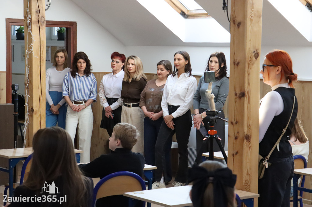 Fotorelacja: Olimpiada Języka Polskiego organizowana przez nasze KLO w Zawierciu