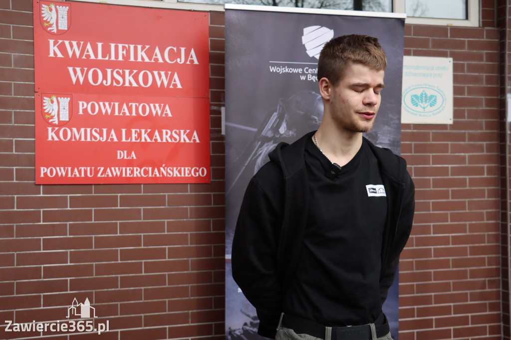 Fotorelacja: Rozpoczęcie kwalifikacji wojskowej w Powiecie Zawierciańskim