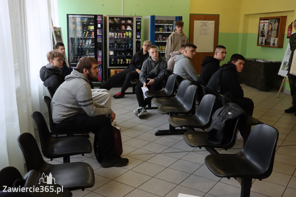 Fotorelacja: Rozpoczęcie kwalifikacji wojskowej w Powiecie Zawierciańskim