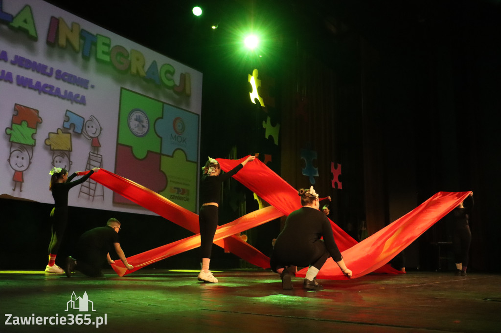 Fotorelacja I: GALA INTEGRACJI zorganizowana przez Szkoła Podstawowa nr 4 w Zawierciu