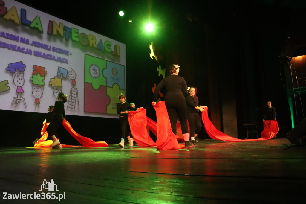 Fotorelacja I: GALA INTEGRACJI zorganizowana przez Szkoła Podstawowa nr 4 w Zawierciu