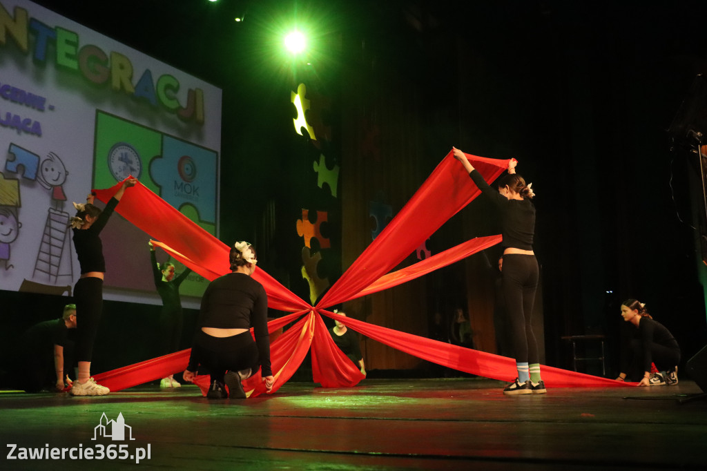 Fotorelacja I: GALA INTEGRACJI zorganizowana przez Szkoła Podstawowa nr 4 w Zawierciu